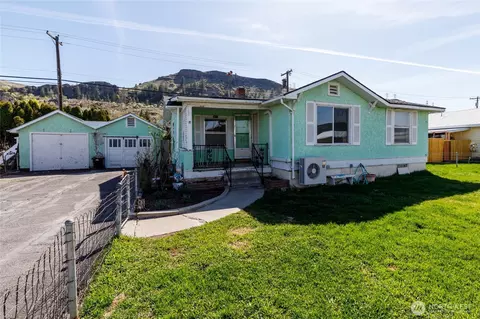 324 Roosevelt Dr, Grand Coulee, WA 99133