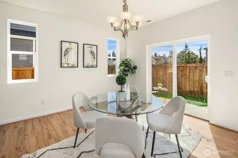 Dining - 1214 124th Pl SE, Everett, WA 98208 photo 2 of 4