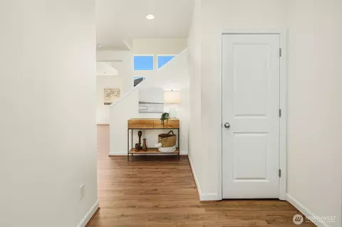 Entry Way - 1214 124th Pl SE, Everett, WA 98208 photo 1 of 3