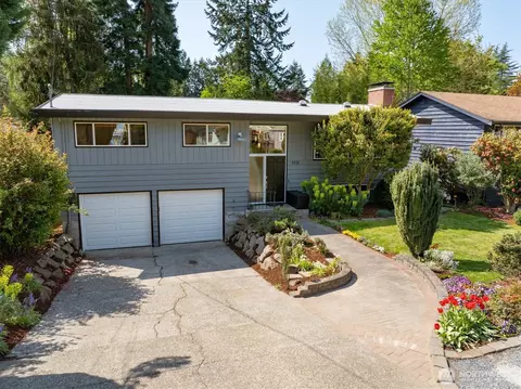 9731 45th Ave NE, Seattle, WA 98115
