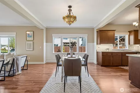 Dining - 333 Cooper Ln N, Enumclaw, WA 98022 photo 1 of 2