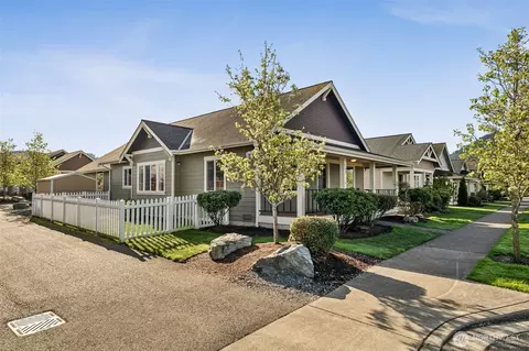 Exterior - 333 Cooper Ln N, Enumclaw, WA 98022 photo 4 of 6