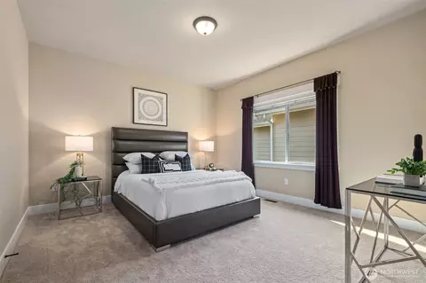 Bedroom - 333 Cooper Ln N, Enumclaw, WA 98022 photo 2 of 2
