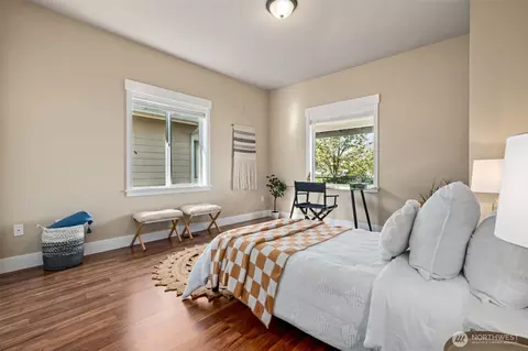 Bedroom - 333 Cooper Ln N, Enumclaw, WA 98022 photo 1 of 2
