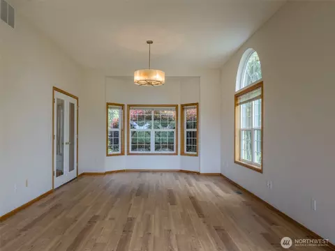 Living - 200 Osprey Glen Rd, Sequim, WA 98382 photo 2 of 5