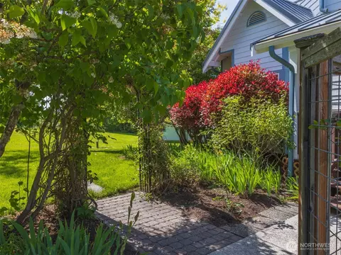 Exterior - 200 Osprey Glen Rd, Sequim, WA 98382 photo 4 of 5