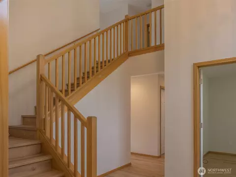Entry Way - 200 Osprey Glen Rd, Sequim, WA 98382 photo 1 of 2
