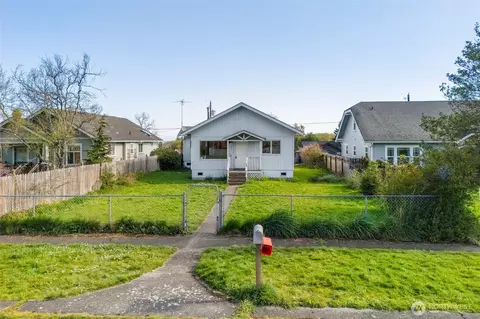 615 Eleventh St, Port Angeles, WA 98362