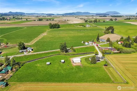 7075 Worline Rd, Bow, WA 98232 photo 2