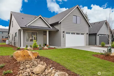 801 E 5th St, Nooksack, WA 98276