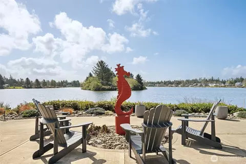 399 Eagle Nest Ct SE, Ocean Shores, WA 98569