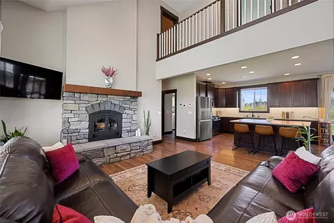 505 373rd St E, Roy, WA 98580 photo 6