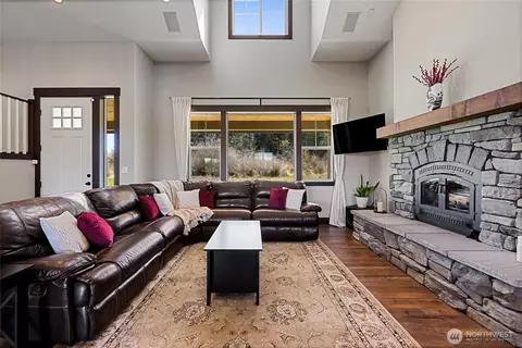 505 373rd St E, Roy, WA 98580 photo 5