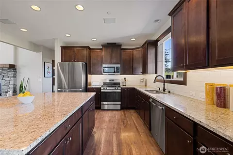 505 373rd St E, Roy, WA 98580 photo 10
