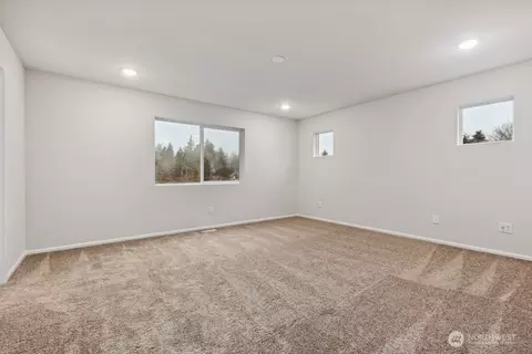 Bedroom - 127 Pine Hollow Dr, Chehalis, WA 98532 photo 4 of 7