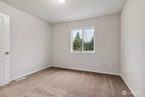 Bedroom - 127 Pine Hollow Dr, Chehalis, WA 98532 photo 6 of 7