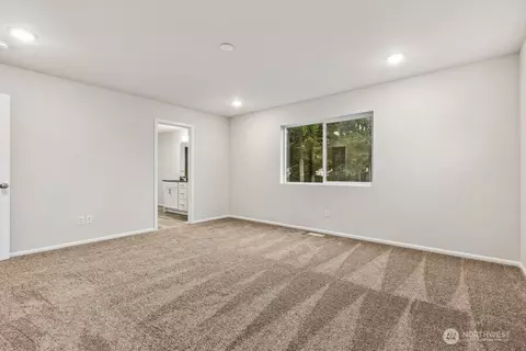 Bedroom - 127 Pine Hollow Dr, Chehalis, WA 98532 photo 3 of 7