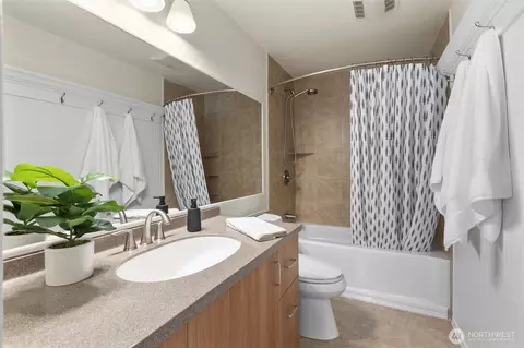 Bath - 2316 164th Pl SE, Bothell, WA 98012 photo 1 of 1