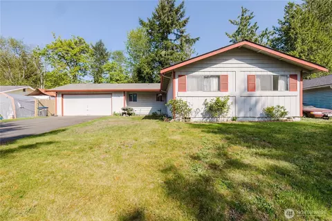 2790 NE Athens Way, Bremerton, WA 98311
