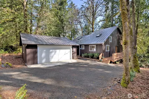 755 E Promontory Rd, Shelton, WA 98584