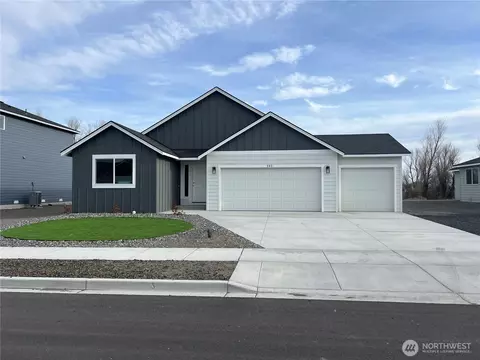 503 N Ruddy St, Moses Lake, WA 98837