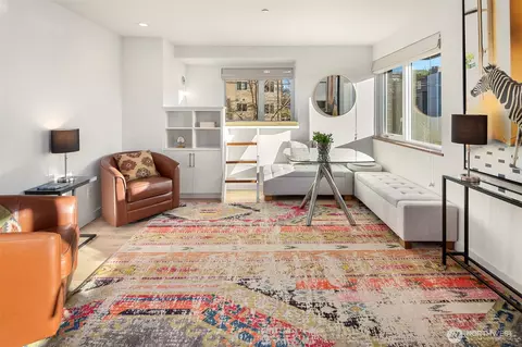 Living - 403 13th Ave E #2B, Seattle, WA 98102 photo 1 of 1
