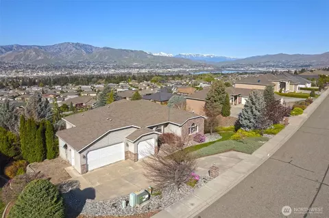 946 Briarwood Dr, East Wenatchee, WA 98802