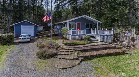 91 NE Lakeshore Dr N, Tahuya, WA 98588