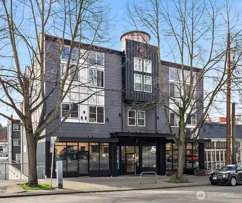 711 N 35th St, Seattle, WA 98103