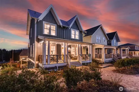 11 Horizon St, Pacific Beach, WA 98571