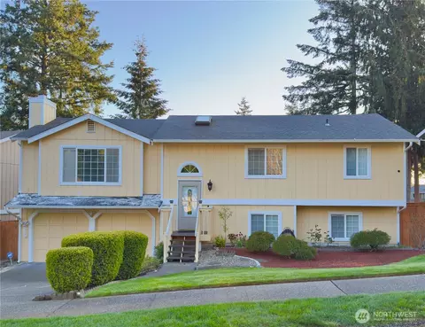 9639 Summerfield Ct SE, Olympia, WA 98513