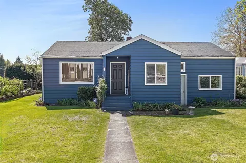 7 SW 130th Pl, Burien, WA 98146