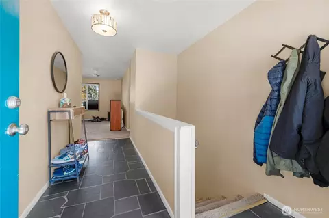 Entry Way - 8813 Valhalla Dr, Everett, WA 98208 photo 1 of 1