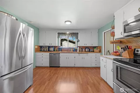 Kitchen - 8813 Valhalla Dr, Everett, WA 98208 photo 1 of 2