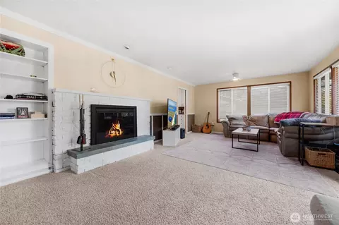 Living - 8813 Valhalla Dr, Everett, WA 98208 photo 3 of 4