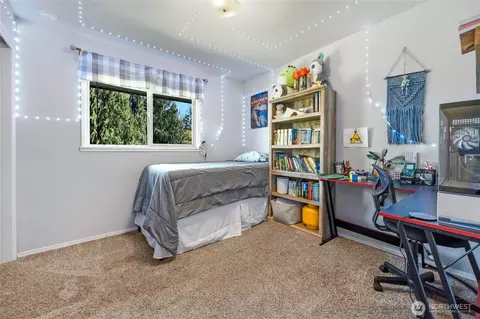 Bedroom - 8813 Valhalla Dr, Everett, WA 98208 photo 2 of 5