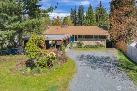 Exterior - 8813 Valhalla Dr, Everett, WA 98208 photo 8 of 8