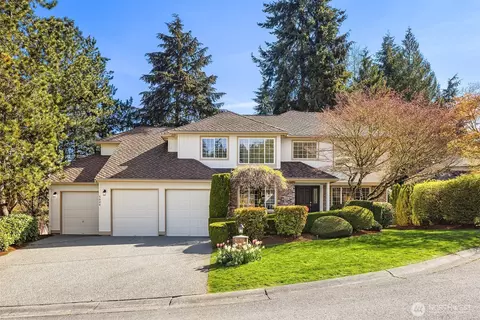 5900 Oberland Pl NW, Issaquah, WA 98027