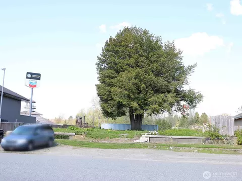 240 G St, Blaine, WA 98230