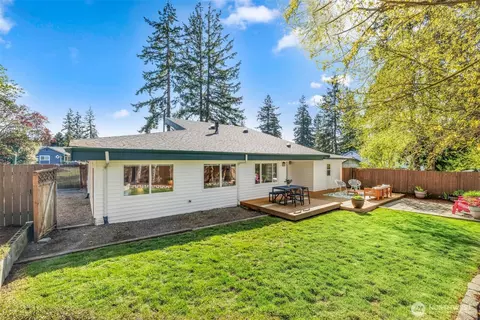 Exterior - 7 W Beech St, Everett, WA 98203 photo 4 of 13