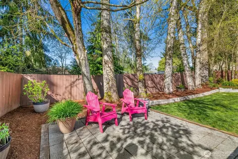Exterior - 7 W Beech St, Everett, WA 98203 photo 7 of 13