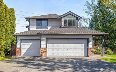 25820 160th Ave SE, Covington, WA 98042