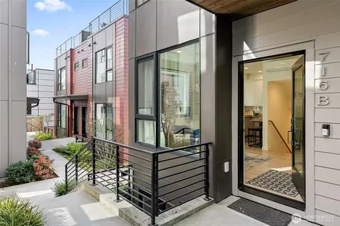 716 11th Ave E #B, Seattle, WA 98102