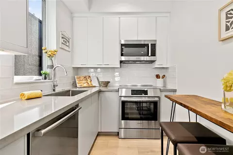 Kitchen - 716 11th Ave E #B, Seattle, WA 98102 photo 2 of 2