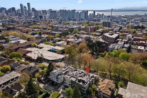 View/Area - 716 11th Ave E #B, Seattle, WA 98102 photo 5 of 5