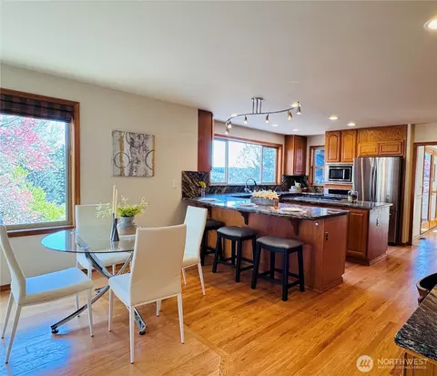 Kitchen - 19626 110th Pl NE, Bothell, WA 98011 photo 6 of 6