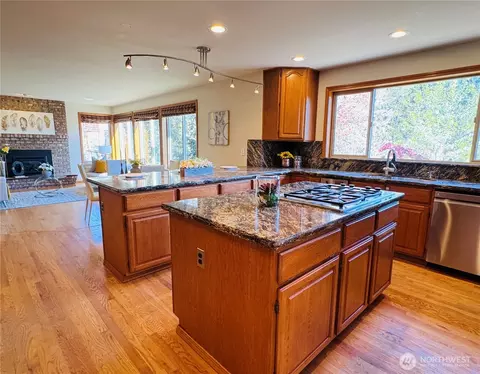 Kitchen - 19626 110th Pl NE, Bothell, WA 98011 photo 2 of 6
