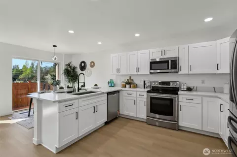 Kitchen - 16 197th St SE, Bothell, WA 98012 photo 3 of 5