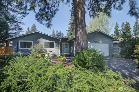 13517 121st Ave NE, Kirkland, WA 98034