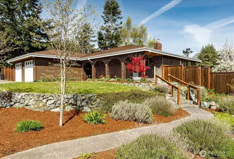 560 SW 6th Ave, Oak Harbor, WA 98277